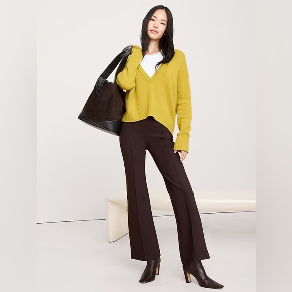 NEW! Banana Republic Brown Crop Flare Everywhere Ponte Pull-On Pant 826941 📀4️⃣